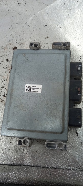 фото №4, Компьютер двигателя renault clio iii 07r 8200522357