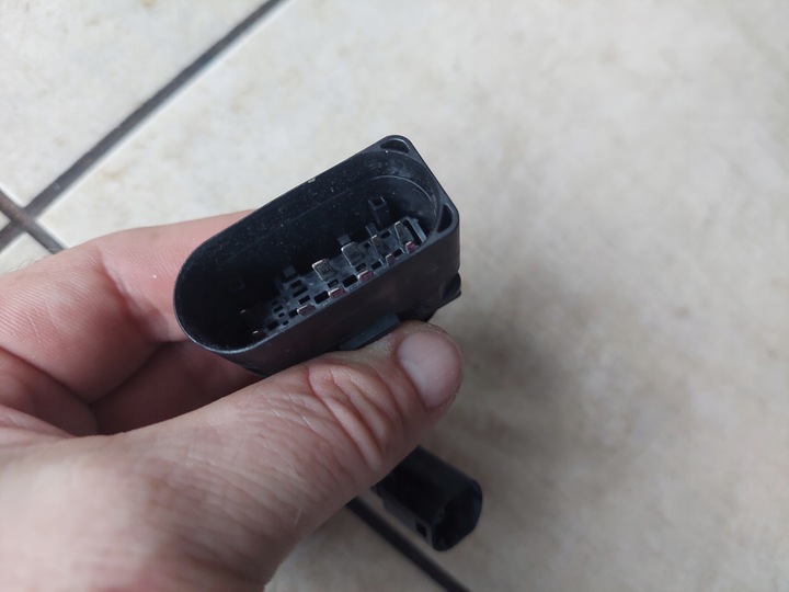 фото №8, Джгут - установка - pdc - перед --- шланг камери - vw touareg ii - 7p6