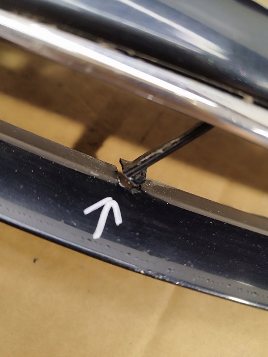 фото №7, Решітка радіатора решітка бампера перед toyota avensis t27 iii рестайлінг 2012-2014