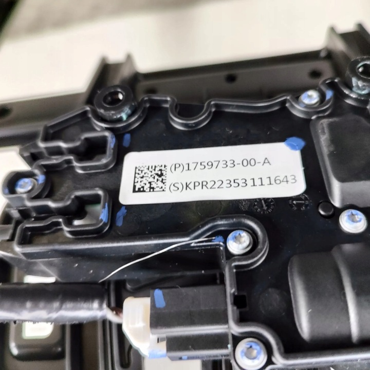 фото №9, Диван задня tesla модель y 1552127c3a 28444595 220kw 2023