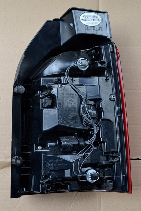 фото №5, Лампа vw t6 зад led pod кришка багажника темне 7e0945207f