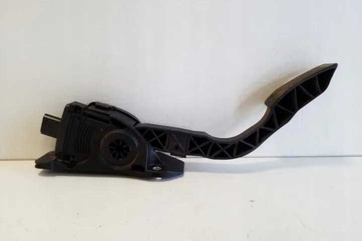 фото №7, Педаль газа volvo v40 cross country 526 31280596 1.6l дизель 84kw 2013
