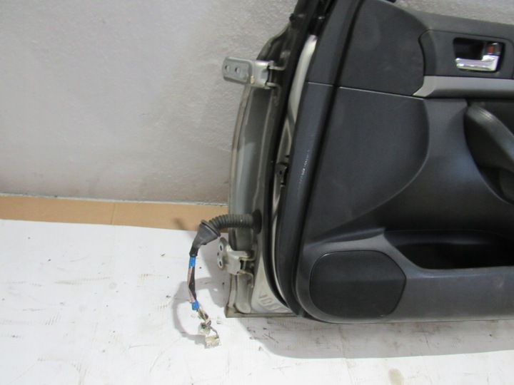 фото №7, Двері правий перед комплектні avensis t25 6t1