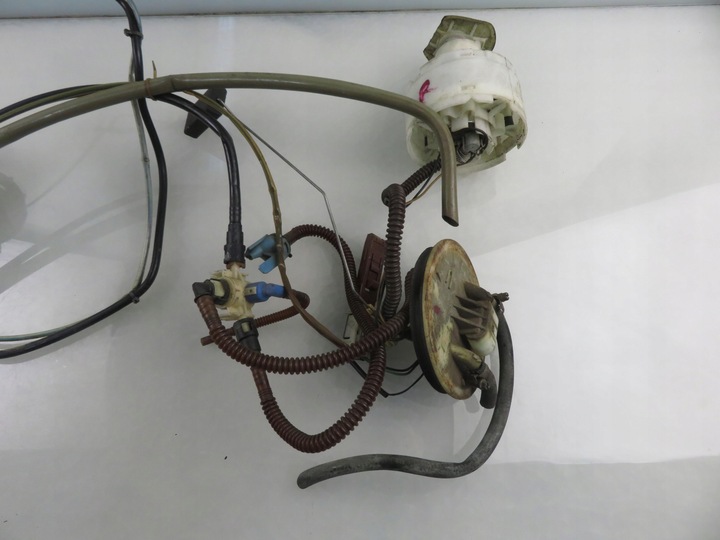 фото №6, Насос топлива audi a6 c5 2.8 quattro 8e0906087e 4b0201318b 4b0201317a