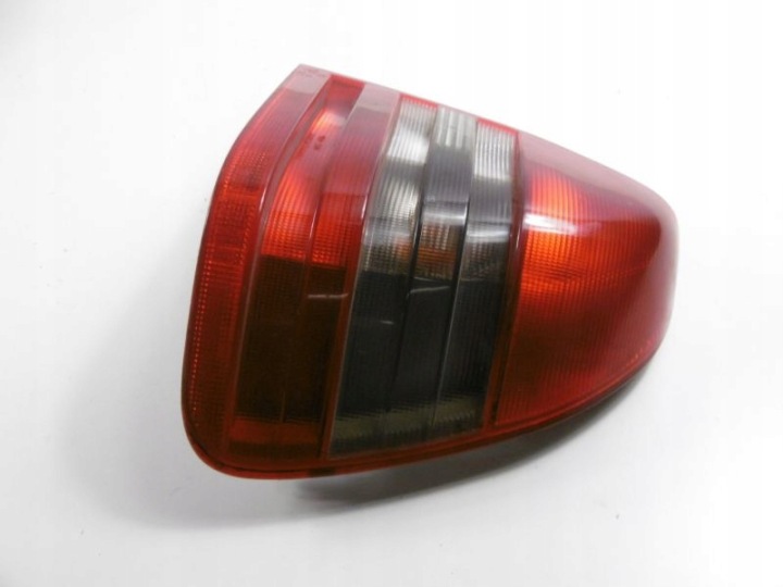 фото №9, Mercedes w202 фара зад правая 4d sedan 2028201264r + вкладка zarówkowy