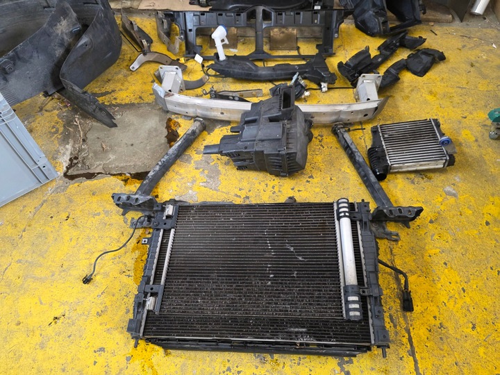 фото №7, Бампер перед citroen c4 picasso ii 2013-2018 корпус піддону pdc