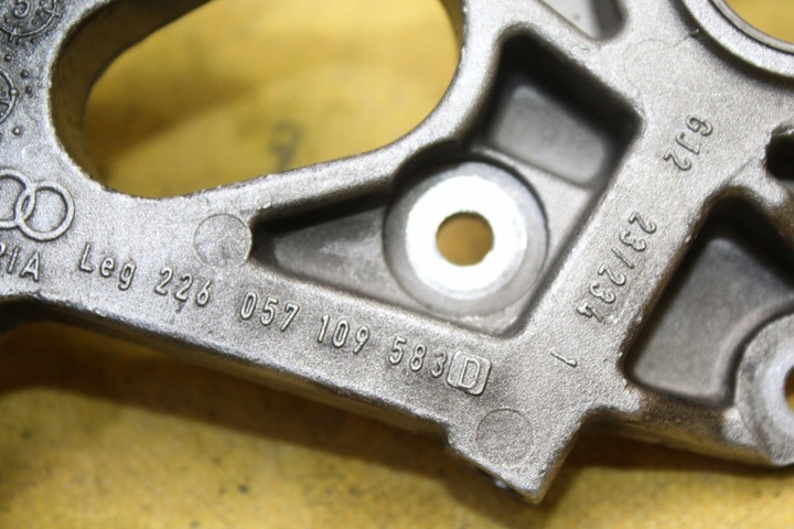 фото №5, Привод насоса масла 057109583d a8 d4 4.2 tdi