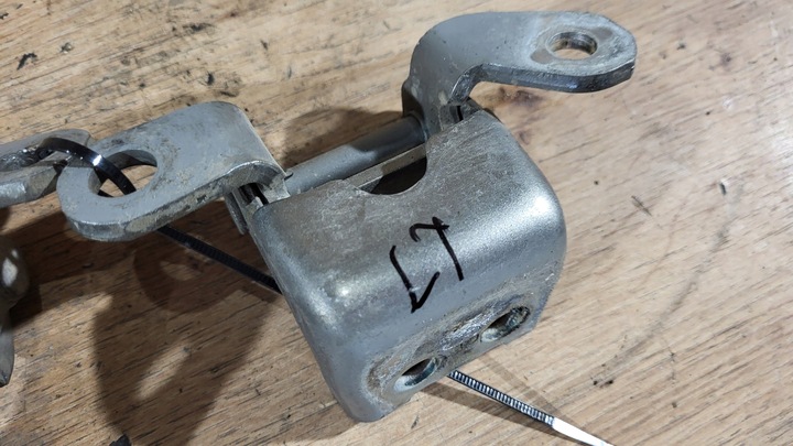 фото №12, Петлі двері лівий зад комплект honda civic viii 8 ufo hb 5d nh701m