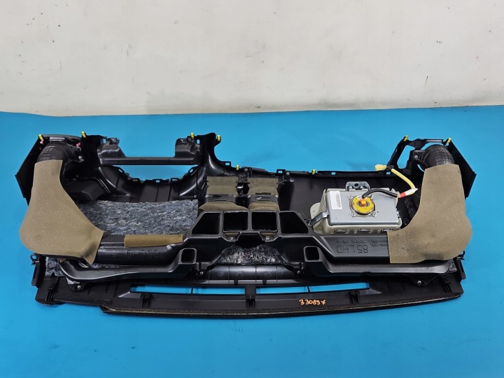 фото №8, Торпедо раздаточная подушка пассажира капот toyota yaris iii 11-14 европа
