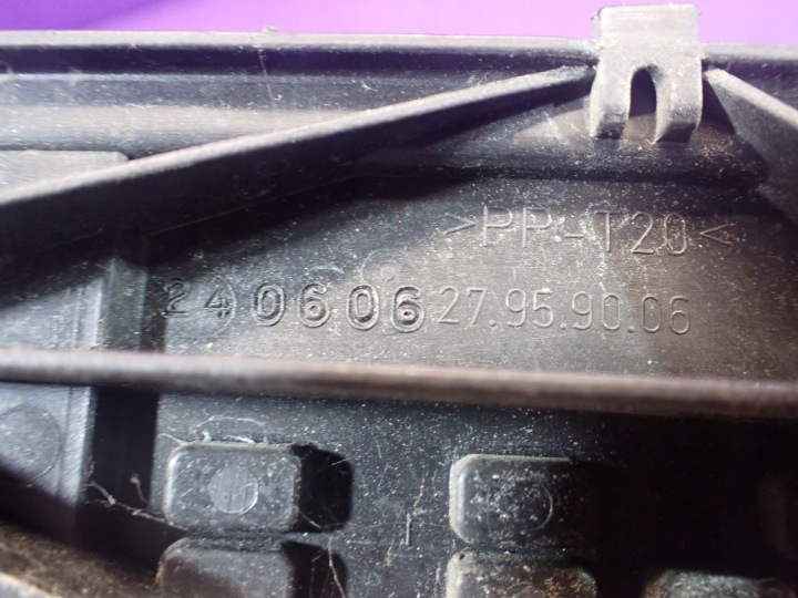 фото №4, Colt vi z30 молдинг вкладка лампы зад левая 27959006