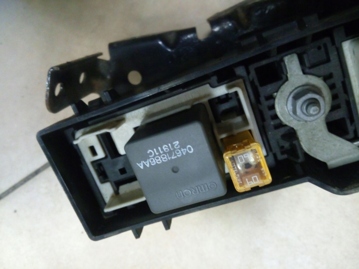 фото №8, Реле omron jeep cherokee kl 04671886aa оригинал.
