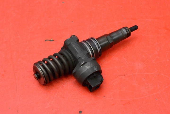 фото №5, Форсунка насос-форсунка 038130073ag vw touran 1 i 1.9 tdi 105 km 03-06