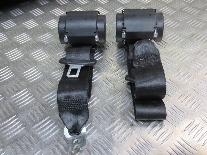 фото №1, Pas натяжитель зад audi a4 rs4 универсал 8k9 правые