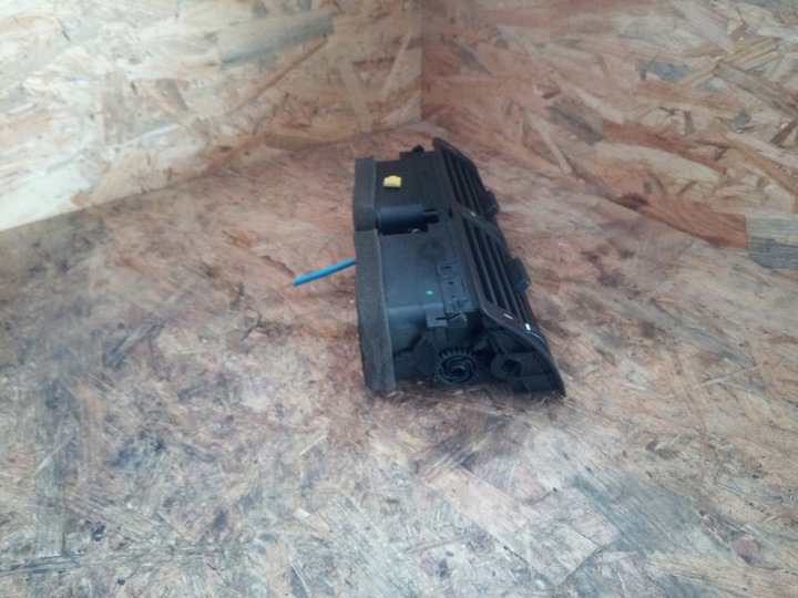 фото №8, Решётка воздуховод средняя чёрная bmw e36 сцепление