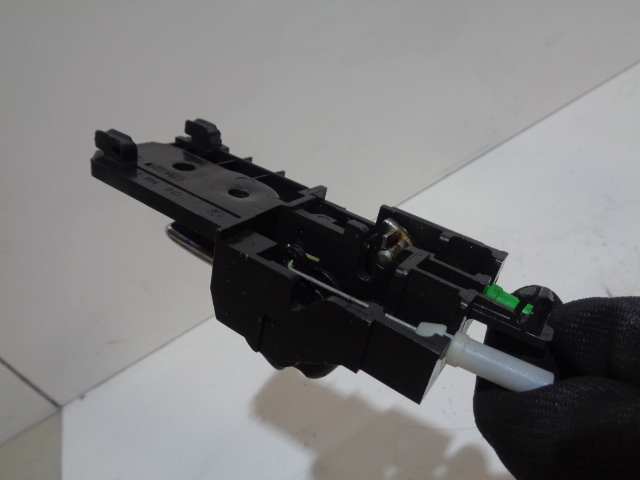 фото №12, Замок правий перед toyota avensis ii t25 06-08