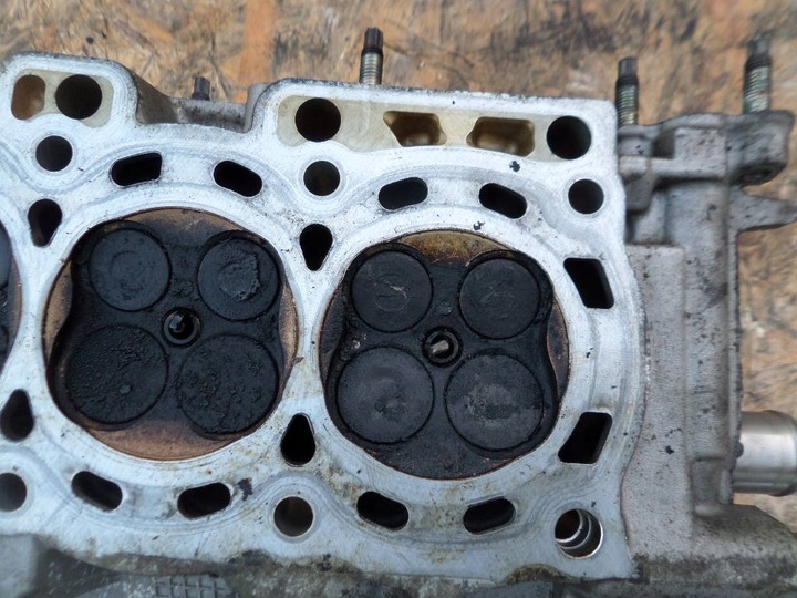 фото №11, Головка двигуна клапанів toyota yaris 1nr 1.33 auri