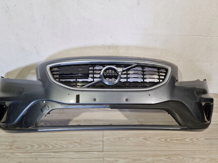 фото №6, Volvo v40 рестайлинг 2016 - r-design бампер перед