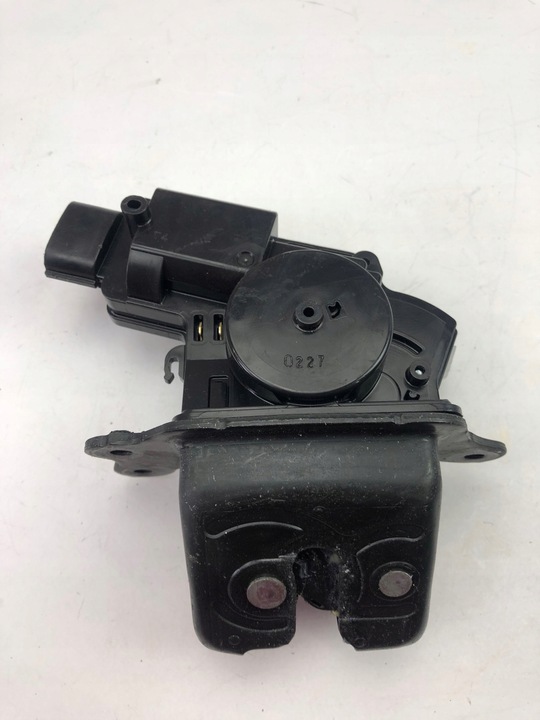 фото №1, Toyota c-hr chr замок кришки багажника