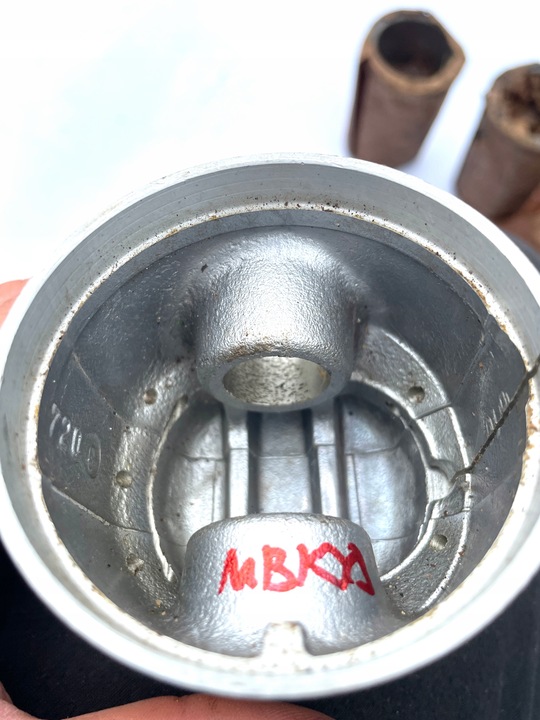 фото №9, Поршни втулки цилиндра штифты кольца skoda 1000 mb 100 69 mm