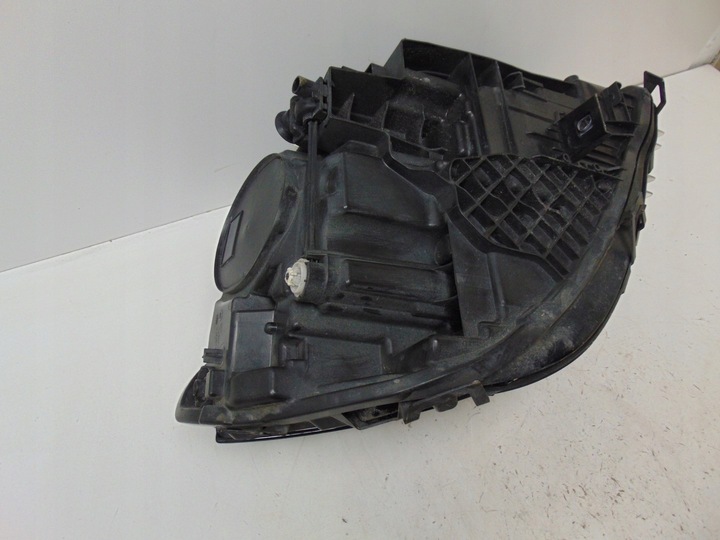 фото №12, Лампа левая перед mercedes w118 a1189062500 европа