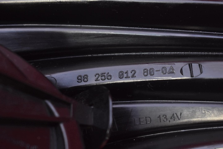 фото №11, Фара ліва зад задня 9825601280 peugeot 208 1 i 5d рестайлінг 15-19