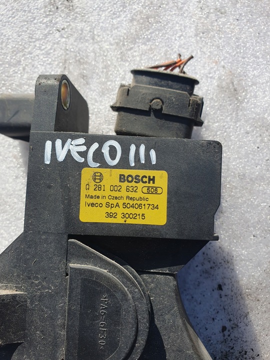 фото №6, Петля дверь левый перед петли iveco daily iii unijet16v 29l10hpi 2002r