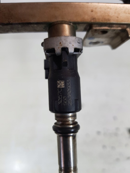 фото №10, Паливна рейка  форсунки 55559375 opel astra zafira mokka 1.6b