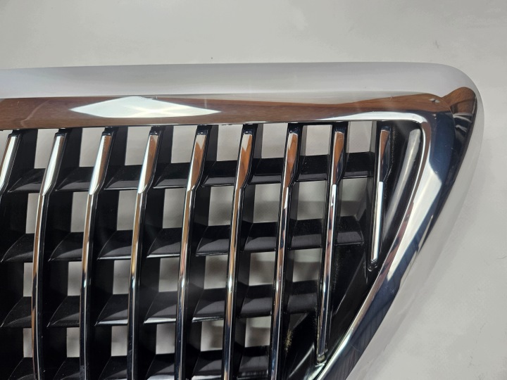 фото №9, Mercedes s класс w222 рестайлинг maybach 17 - решётка радиатора перед a2228805202