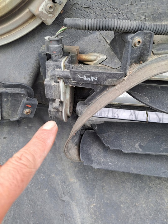 фото №15, Бампер переднее kpl. tesla модель s 2012-2016 pmng 6-pdc