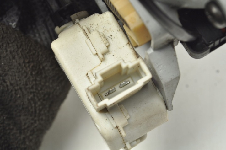 фото №8, Volkswagen new beetle ручка багажника 3b0959781a