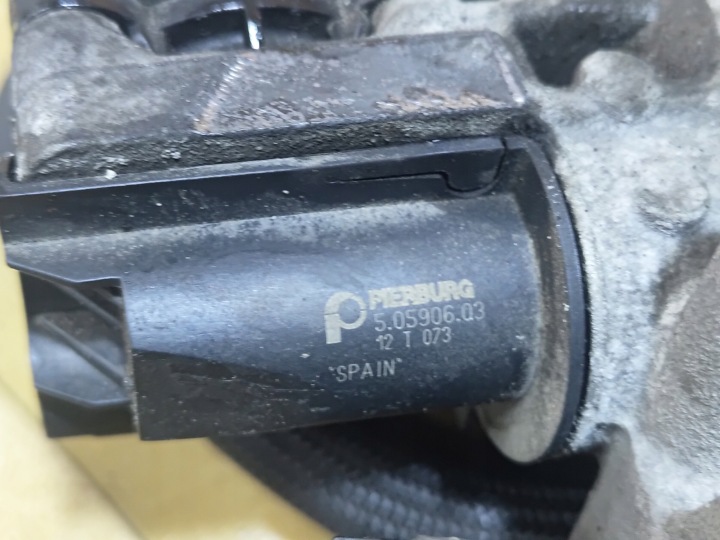 фото №5, Volvo v60 i 2.4 d5 клапан egr радіатор 31325030 215km 11-