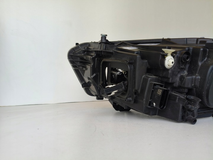 фото №8, Фара права фара mercedes a-klasa w177 18- повний led