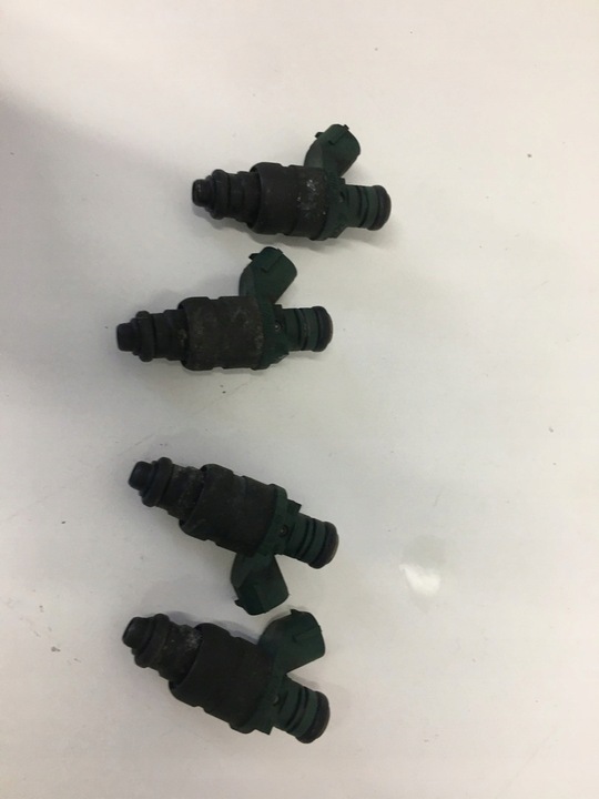 фото №16, Audi a3 a4 1.6 8v инжектор 037906031al