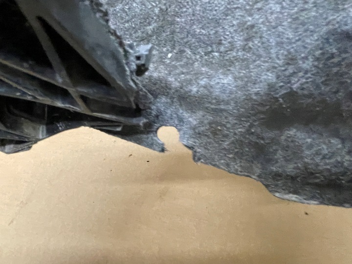 фото №8, Audi q3 83a810172e 83a підкрилок зад задні праві