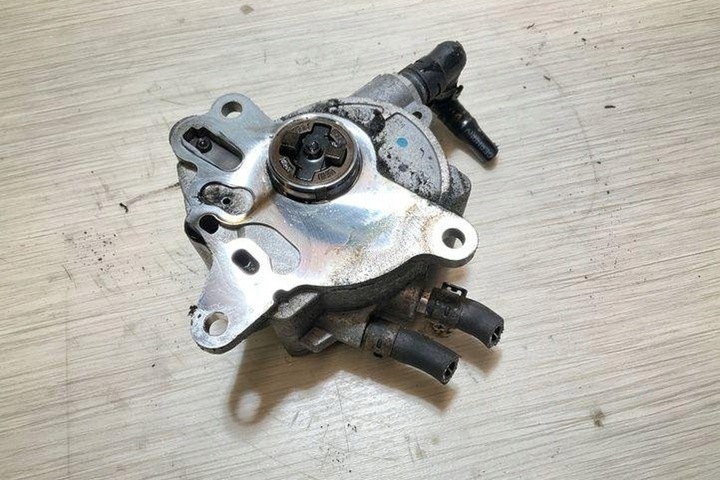 фото №1, Насос топлива audi a6 4f2, c6 03g145209c 2.0l дизель 103kw 2007