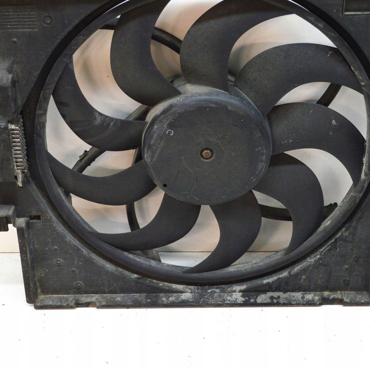 фото №5, Bmw 3 f30 f35 f31 2013 защита вентилятора радиатор