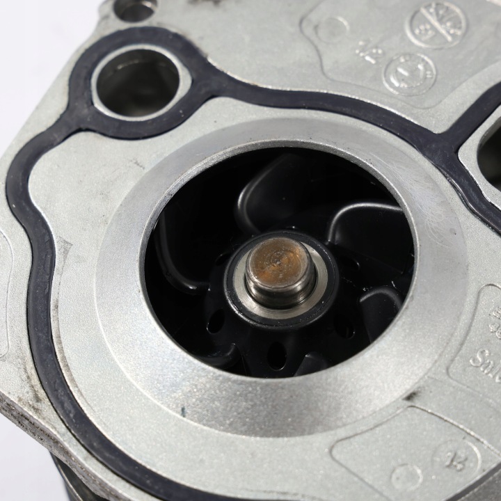 фото №11, Bmw f11 f20 f21 f30 f31 f32 f36 lci корпус термостат водяна помпа  8478476