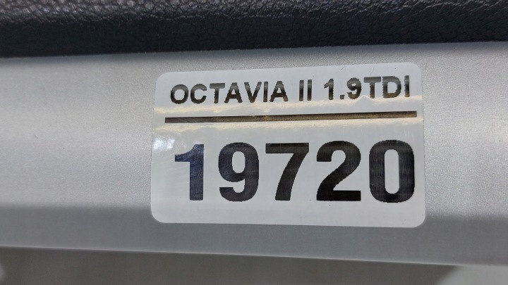 фото №12, Торпедо роздавальна консоль подушка подушка  octavia ii