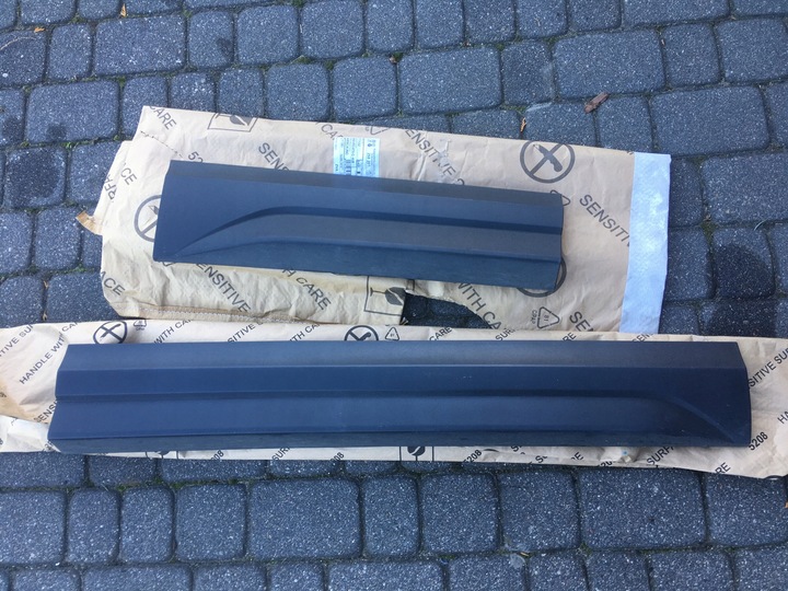 фото №1, Audi q3 8u0853970/960 планка дверь правая перед зад оригинал