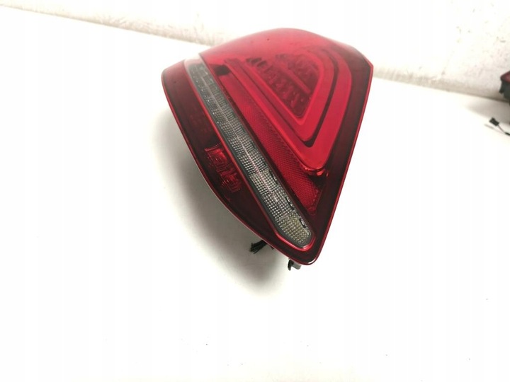 фото №16, Лампа права задня mercedes-benz c w205 a2059064703 2.0l дизель 2018