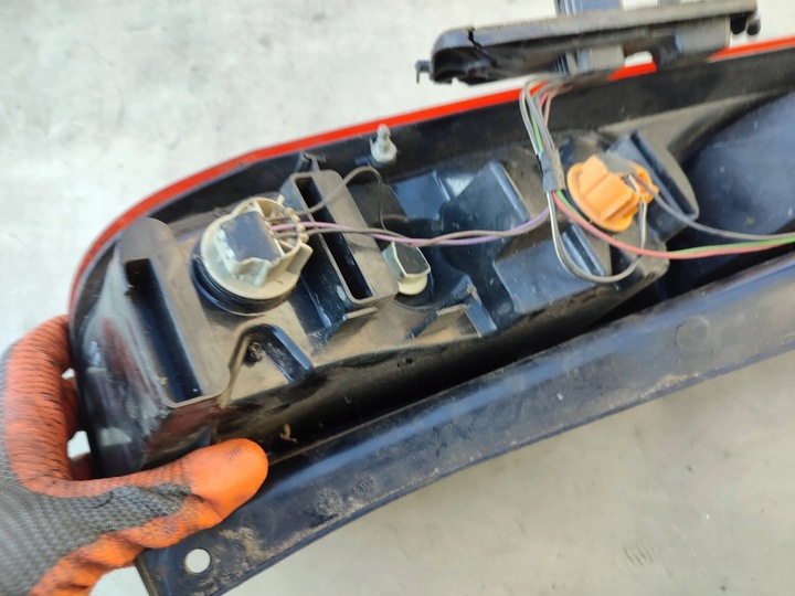 фото №10, Лампа вкладка зад задня права fiesta mk6 fl рестайлінг