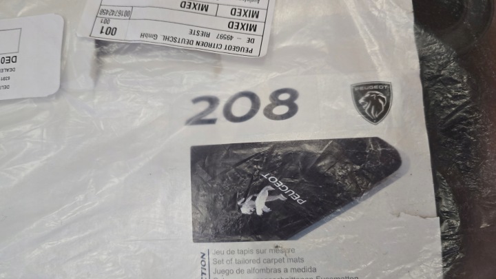 фото №5, Коврики велюровые peugeot 208 ii oem номер комплект оригинал 1648527080 новое