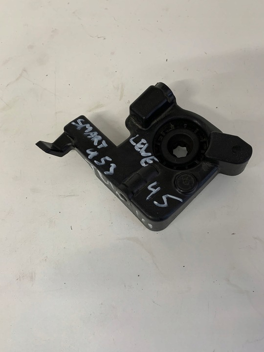 фото №1, Крепление радиатор левая twingo iii smart fortwo