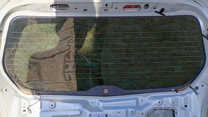 фото №7, Скло задньої кришки багажника mazda premacy 03r