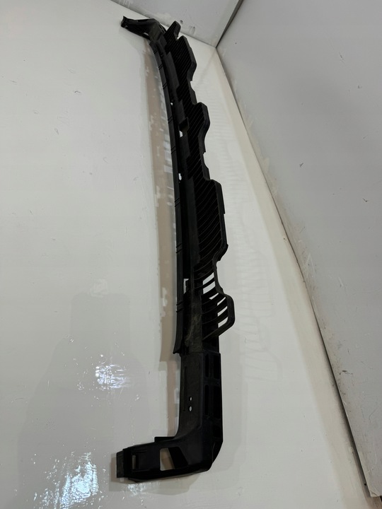 фото №1, Ковзун бампера зад vw golf vii 5g6807863a