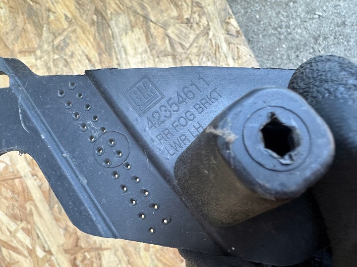 фото №3, Крепление галоген зад левая 42354611 opel mokka