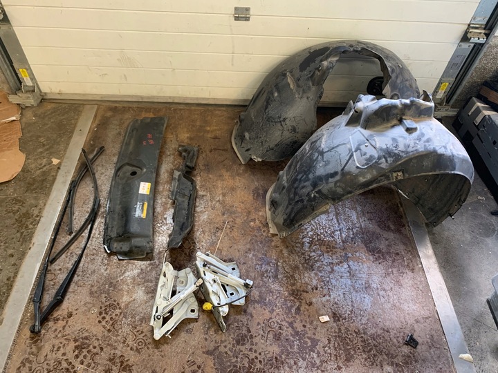 фото №13, Комплектний перед audi a4 b9 20r. капот бампер крила лампи pas переднє w1