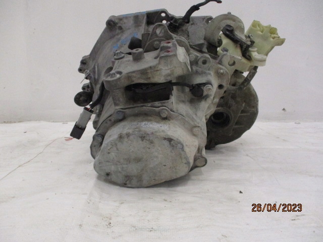 фото №11, Peugeot 2008 1.5 синий hdi коробка передач коробки передач 20et69