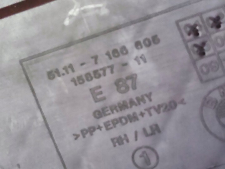 фото №7, Решётка средняя бампера передней bmw 1 e81 e82 e87 e88 51117166605