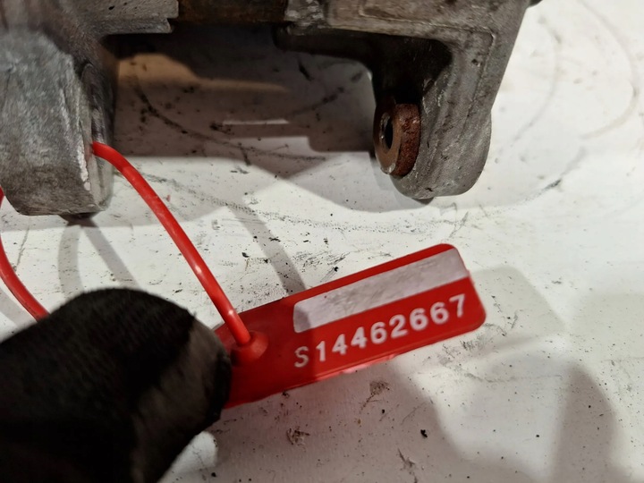 фото №8, Генератор 231001568r dacia duster i 1.6 sce 16-